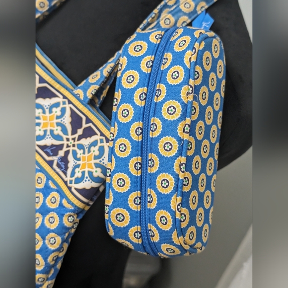 Vera Bradley Riviera Blue Bucket Bag/Purse and Cosmetics/Glasses Case - Picture 4 of 10